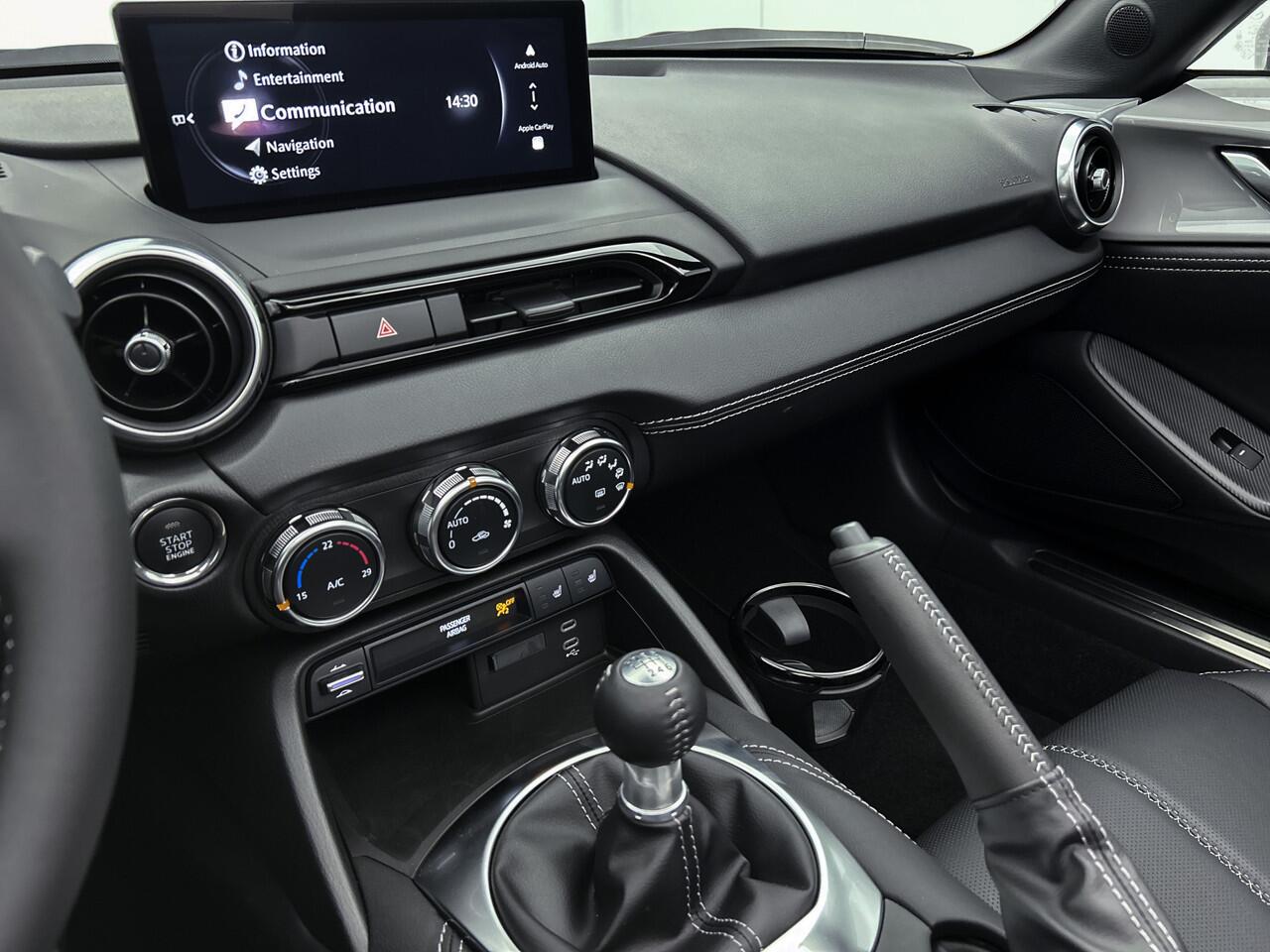 Mazda MX-5 RF 1.5 SkyActiv-G 132 Exclusive-Line