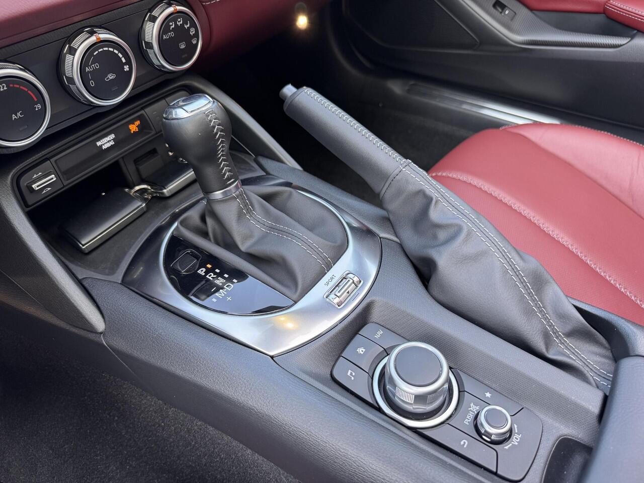 Mazda MX-5 2.0 SkyActiv-G 184 Automaat Apple carplay/Leder/Camera