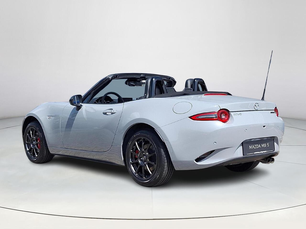 Mazda MX-5 1.5 SkyActiv-G 132 Homura | Brembo | Sportonderstel | Bose | Recaro | Achteruitrij camera | BBS Forged velgen | Full led adaptieve koplampen | Draadloze Apple Carplay en Android Auto | Navigatie | Cruise Control | Stoelverwarming |