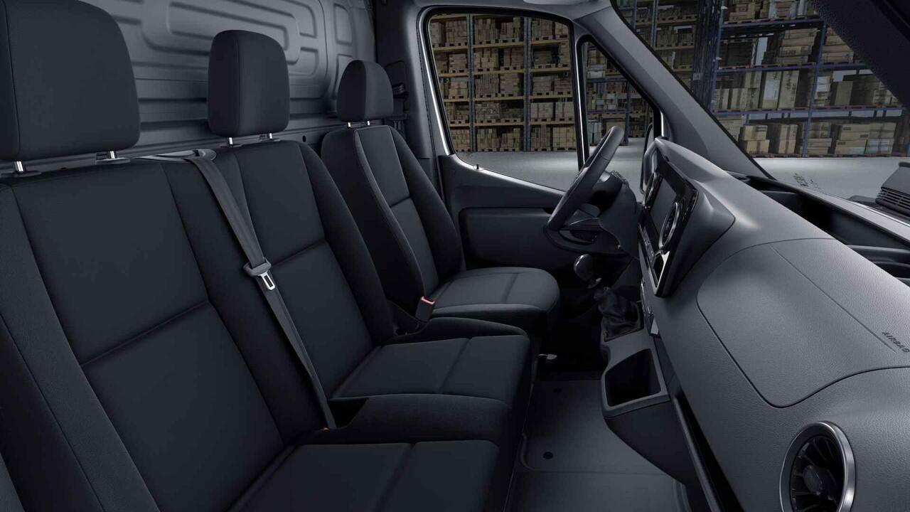 Mercedes-Benz 311 CDI Sprinter | L3 H2 | RWD | PRO | Airco | Apple Carplay/Android Auto | Alarm klasse 3 | Parkeercamera | Dodehoekassistent | Lane-assist | Comfort Bestuurdersstoel | Opstaptrede | Vierseizoenenbanden