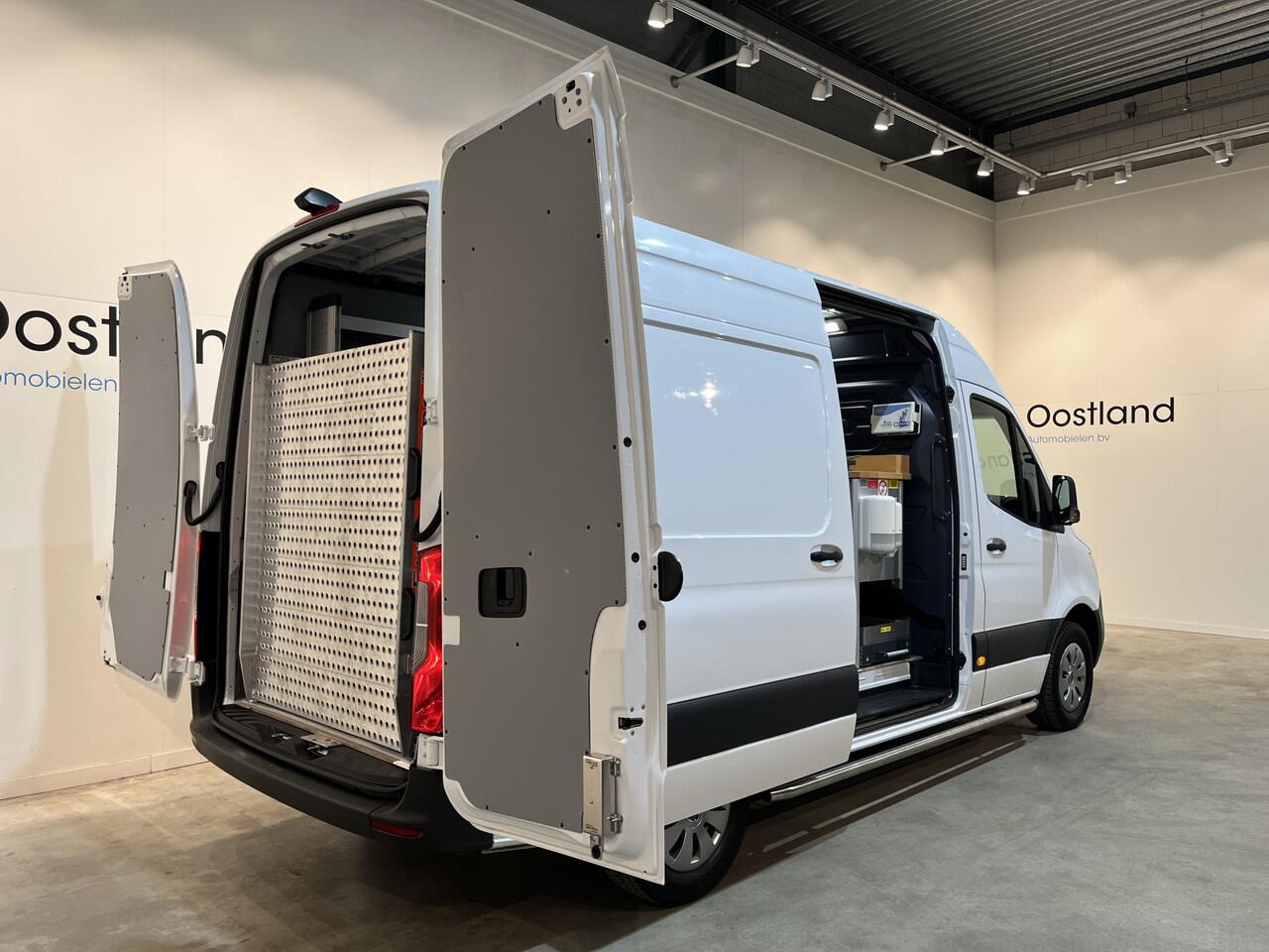 Mercedes-Benz 311 CDI Sprinter L2H2 RWD / Euro 6 / Servicebus / Bott inrichting / 220V / Airco / Oprijplaat / Compressor / CarPlay / Camera