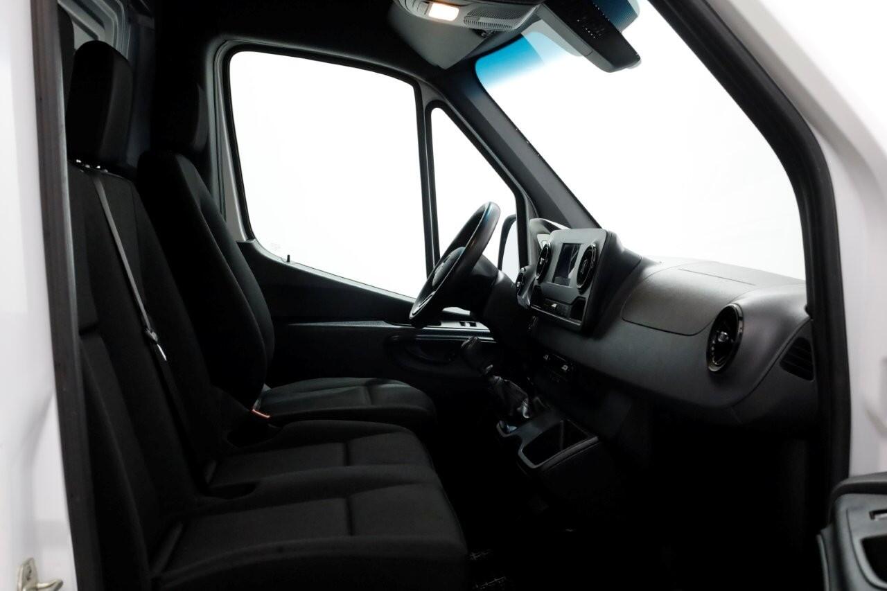 Mercedes-Benz 311 CDI Sprinter 115pk L2H2 Airco/CarPlay 03-2021