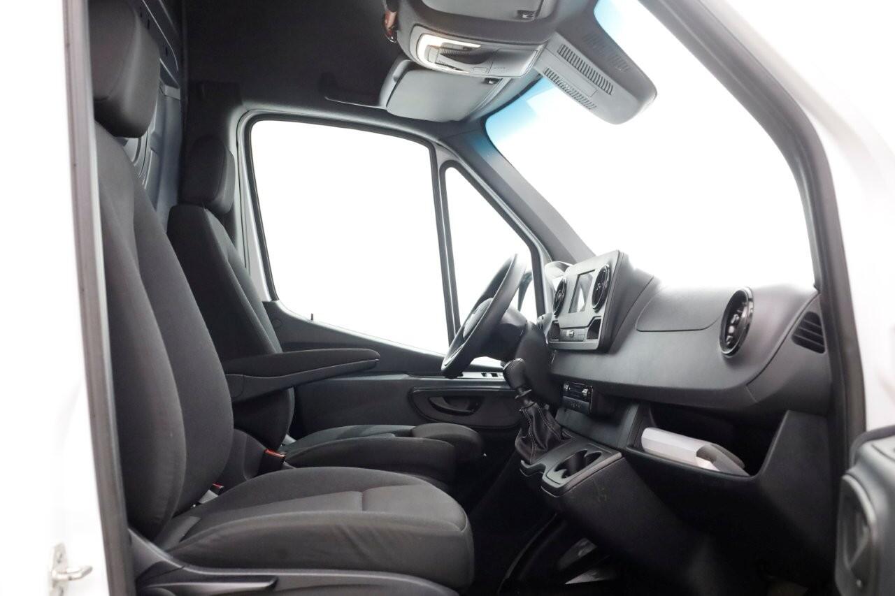 Mercedes-Benz 311 CDI Sprinter 115pk RWD L2H2 Servicewagen Airco/Camera/230V 02-2022
