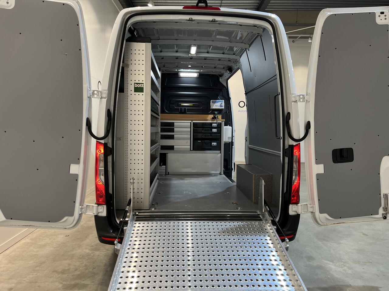 Mercedes-Benz 311 CDI Sprinter L2H2 RWD / Euro 6 / Servicebus / Bott inrichting / 220V / Airco / Oprijplaat / Compressor / CarPlay / Camera
