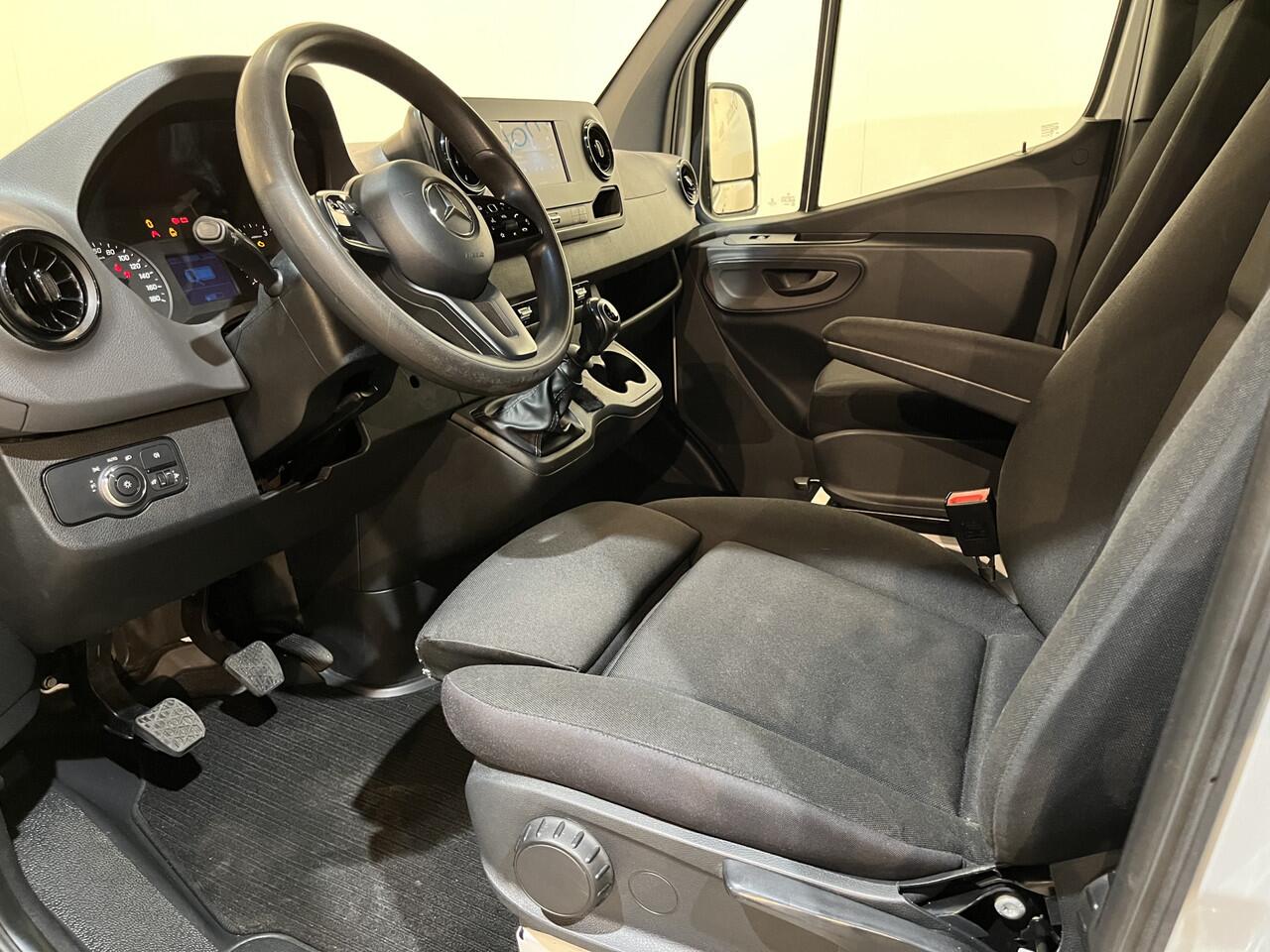 Mercedes-Benz 311 CDI Sprinter L2H2 RWD / Euro 6 / Servicebus / Bott inrichting / 220V / Airco / Oprijplaat / Compressor / CarPlay / Camera