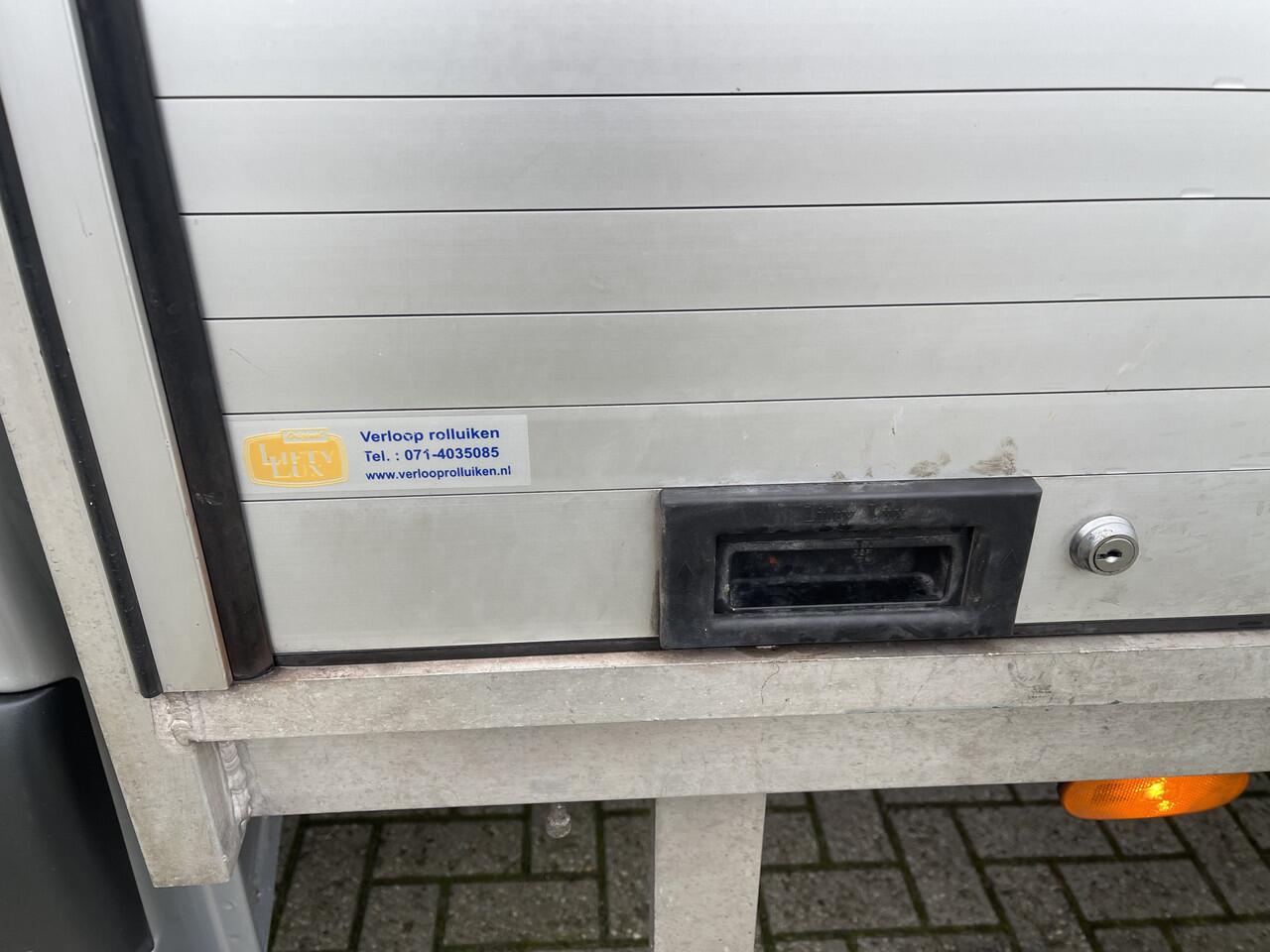 Mercedes-Benz 311 CDI Sprinter 2.2 L2 EURO VI-D / vaste prijs rijklaar ¤ 27.950 ex btw / 27.924 km NAP / originele Nederlandse bus / zilver metallic / airco / cruise / trekhaak / Karhof opbouw