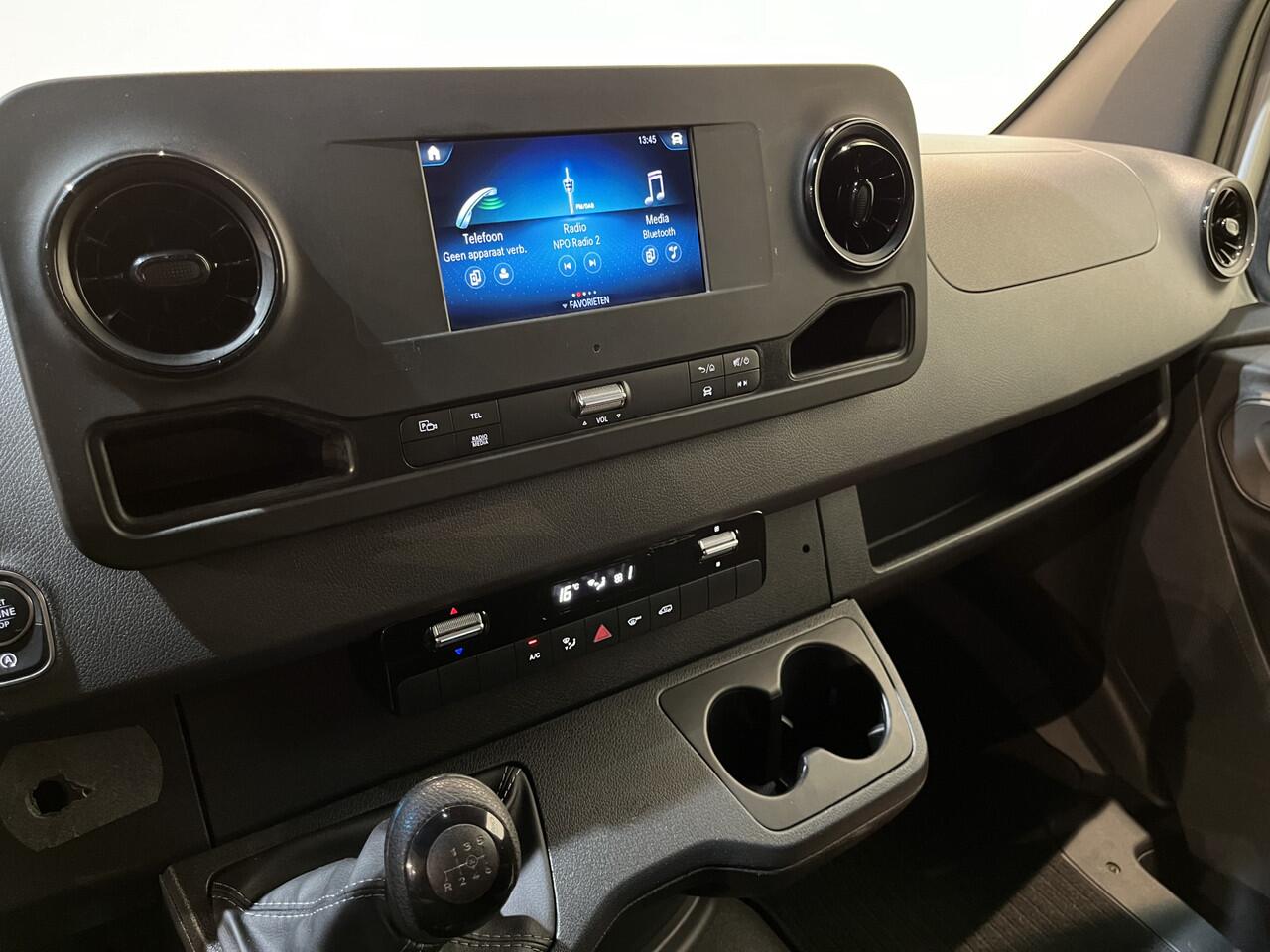Mercedes-Benz 311 CDI Sprinter L2H2 RWD / Euro 6 / Servicebus / Bott inrichting / 220V / Airco / Oprijplaat / Compressor / CarPlay / Camera