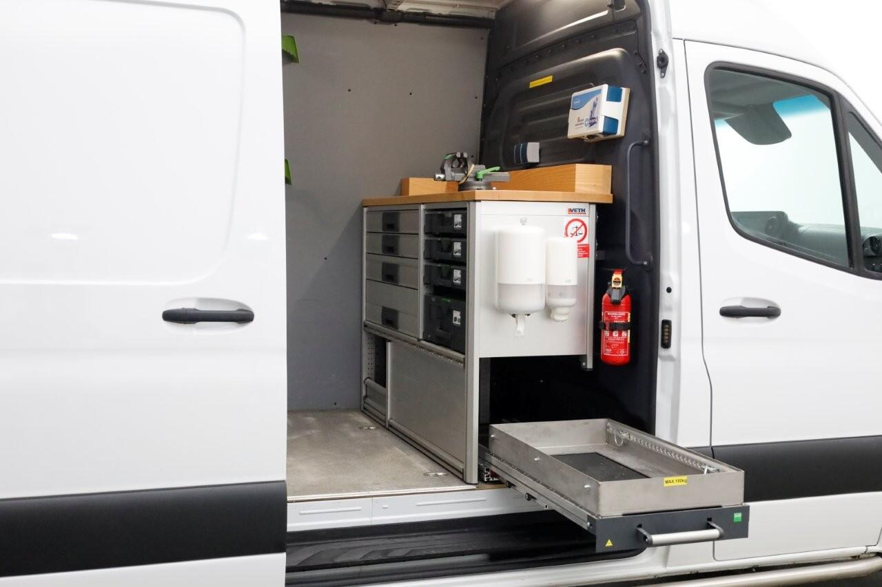 Mercedes-Benz 311 CDI Sprinter 115pk RWD L2H2 Servicewagen Airco/Camera/230V 02-2022