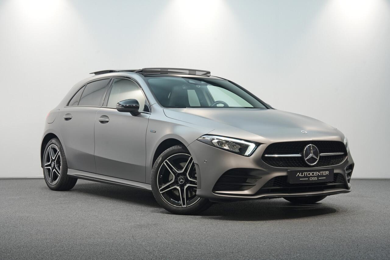 Mercedes-Benz A-KLASSE 250 e AMG MAGNO MAT ? NIGHT ? PANO ? CAMERA ? SFEER ? MBUX-HIGH END