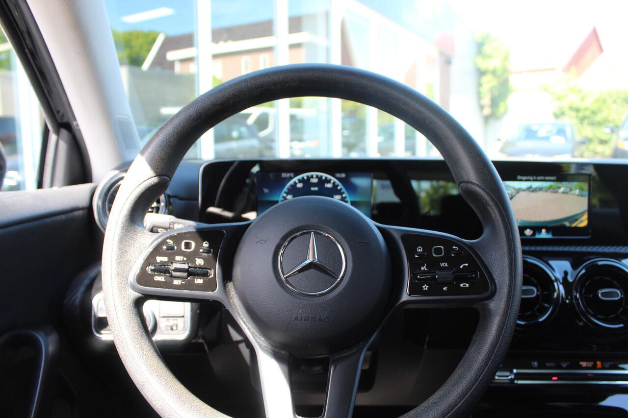 Mercedes-Benz A-KLASSE 160//Navi//Cruise//Camera!!