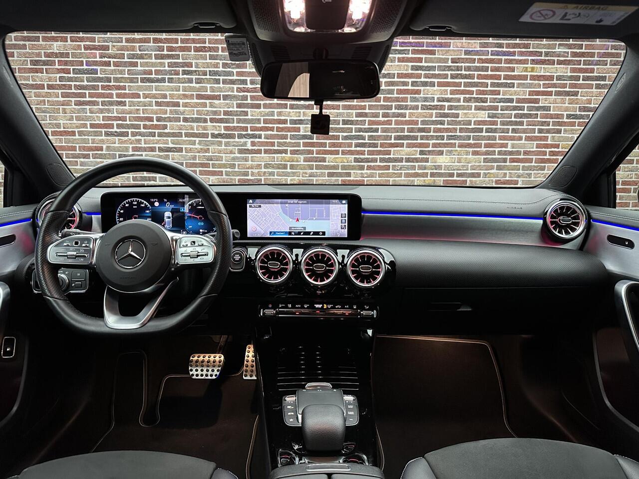Mercedes-Benz A-KLASSE 250 e AMG Limited | Sfeer| Wide Screen| Camera| Dealer onderhouden|