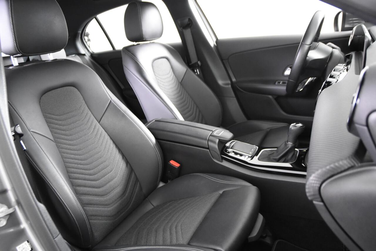 Mercedes-Benz A-KLASSE 180 *1ste Eigenaar*Navigatie*PDC*