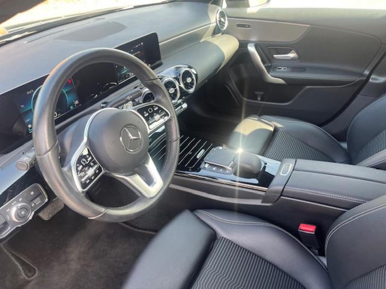 Mercedes-Benz A-KLASSE 200 weinig km, carplay, half leder, 1 jaar Bovag