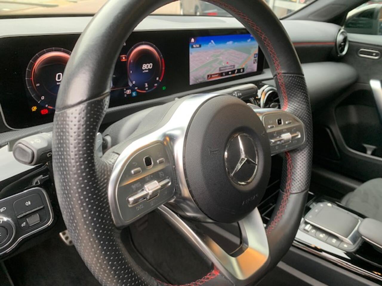 Mercedes-Benz A-KLASSE 180 Business Solution AMG. Panoramadak, 18inch LMV