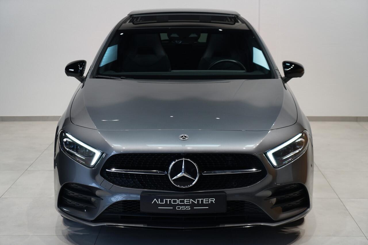 Mercedes-Benz A-KLASSE 200 AMG ? PANO ? 360 CAMERA ? KEYLESS ? DISTRONIC ? 19 " ? NIGHT
