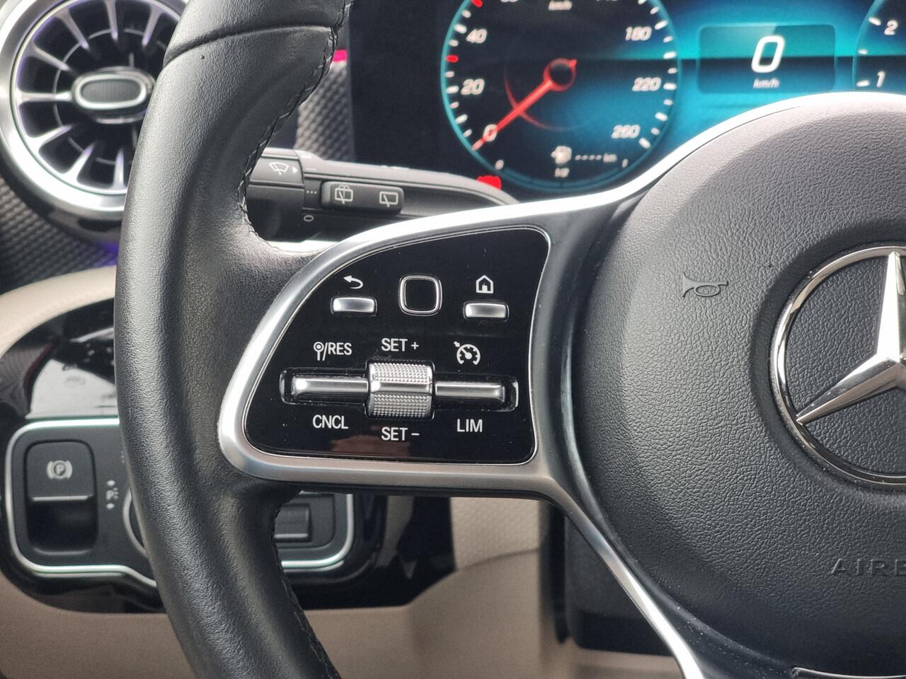 Mercedes-Benz A-KLASSE 180 Business Solution Luxury | Leer | Apple car play | Andriod Auto |