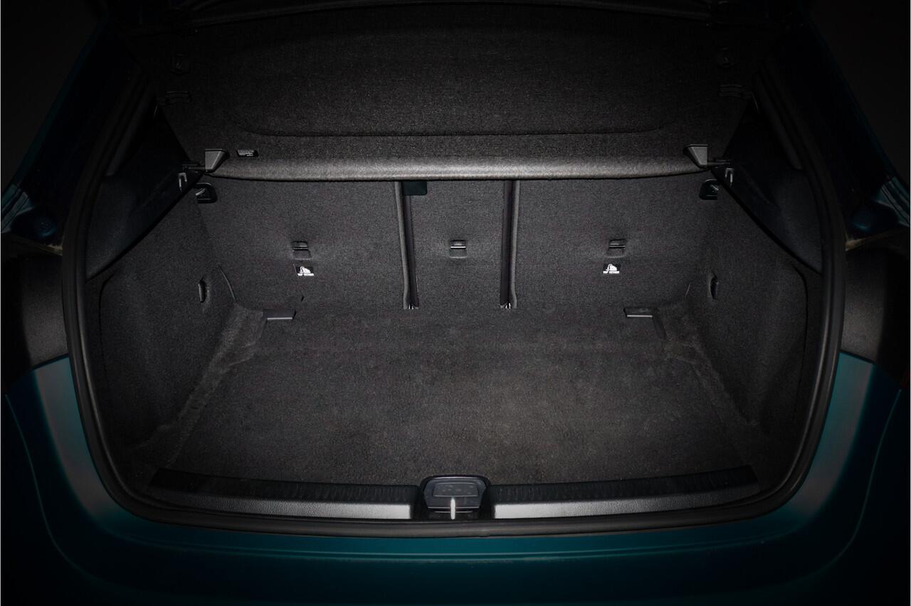 Mercedes-Benz A-KLASSE AMG 35 Edition 1 4MATIC PANO | BURMESTER | HEAD UP | AMBIANCE LIGHT | ACC | BLINDSPOT | LMV 19''