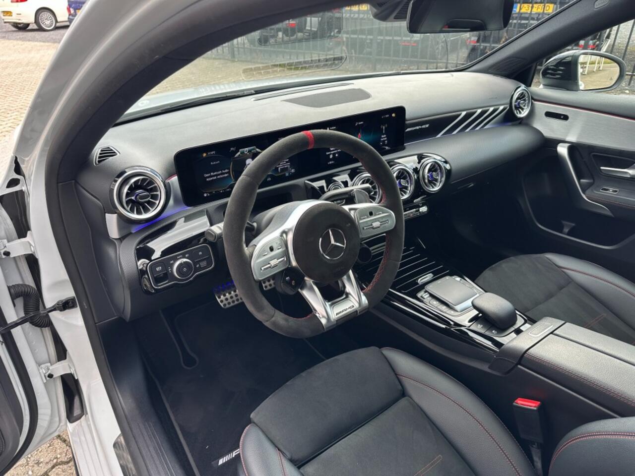 Mercedes-Benz A-KLASSE AMG 35 4matic 2021 *Pano *Adaptive *Areo Pack *19 inch