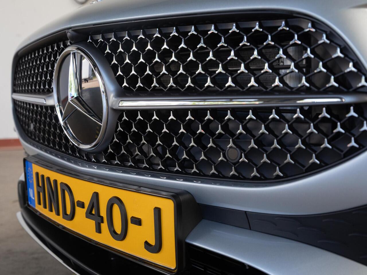 Mercedes-Benz A-KLASSE Limousine 180 Business Solution AMG