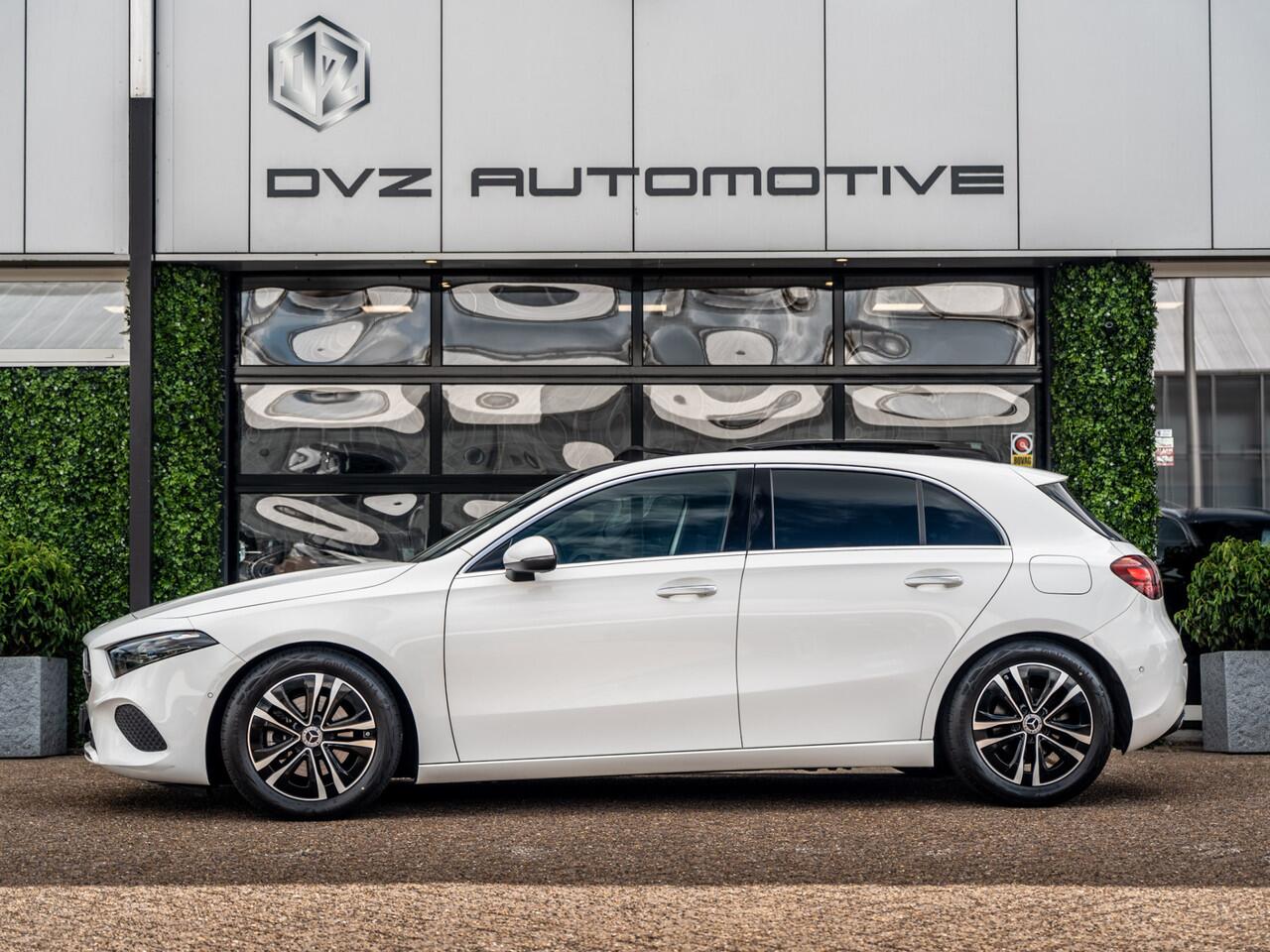 Mercedes-Benz A-KLASSE 180 Luxury Line | Pano | Sfeer | Facelift | BTW