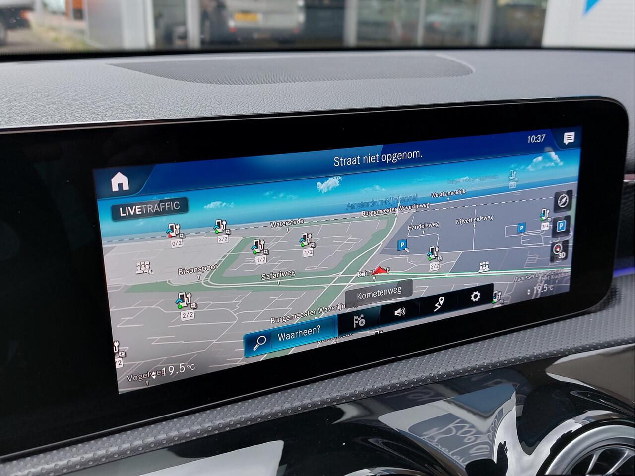 Mercedes-Benz A-KLASSE 250e Plug-In Hybrid Luxury Line | Origineel NL | Navi | Apple Carplay+Android Auto | Clima | Cruise | Stoelverwarming | Pdc V+A+Assist+Camera | Privacy Glass | 17''lm