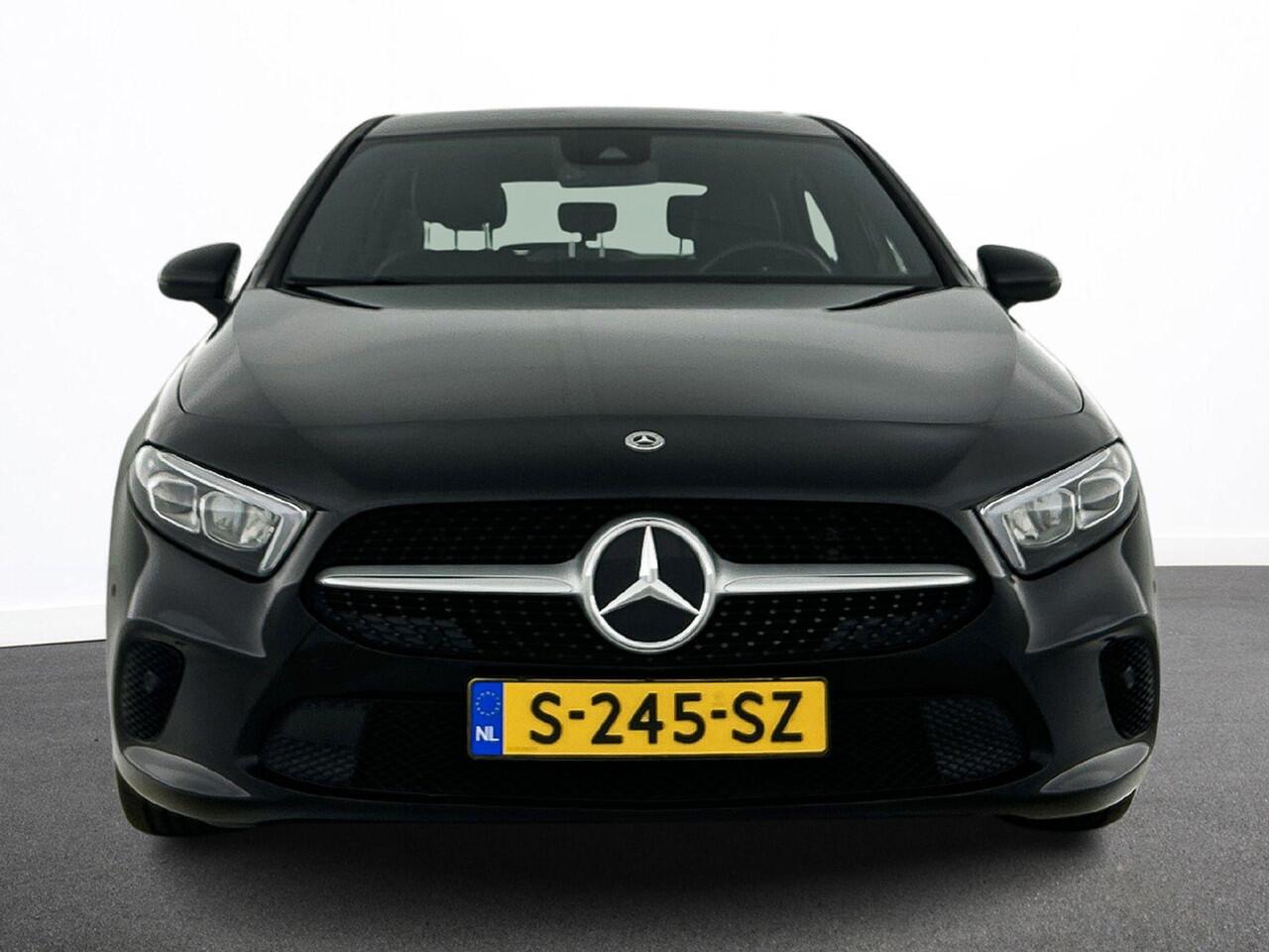 Mercedes-Benz A-KLASSE 200 163pk Automaat Progressive | Navigatie | Cruise Control | Lane Assist | Stoelverwarming | Stoelverwarming | LED | Camera | Parkeer sensoren