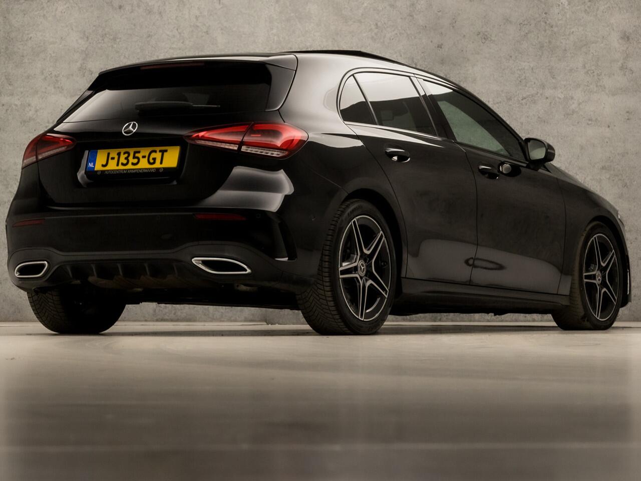 Mercedes-Benz A-KLASSE 220 AMG Sport 191Pk Automaat (SCHUIFDAK, SFEERVERLICHTING, APPLE CARPLAY, GROOT NAVI, LEDER/ALCANTARA, STOELVERWARMING, WIDESCREEN, CAMERA, NIEUWSTAAT)