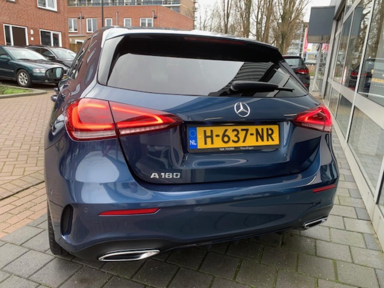 Mercedes-Benz A-KLASSE 180 Business Solution AMG. Panoramadak, 18inch LMV