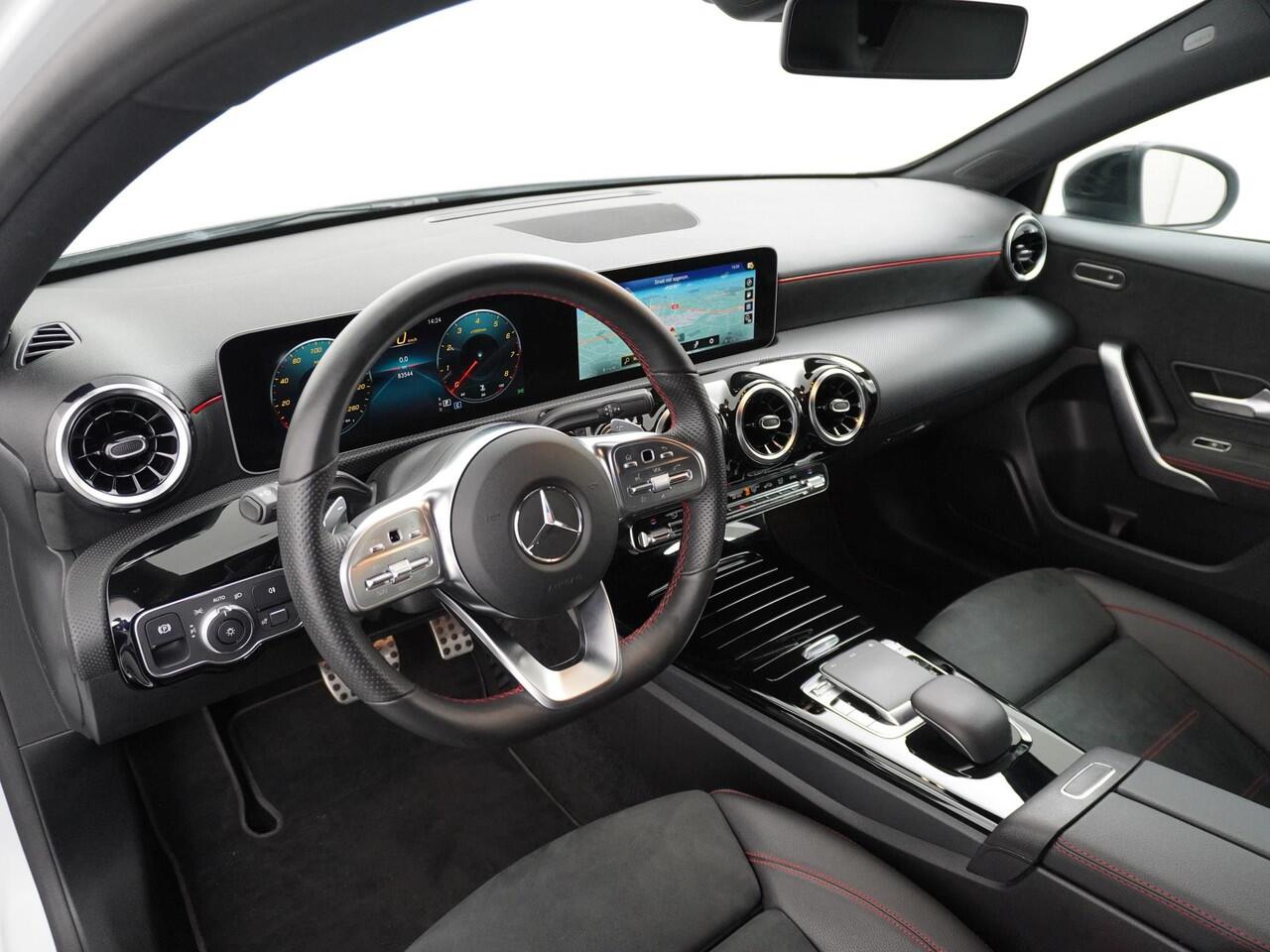 Mercedes-Benz A-KLASSE A180 AMG