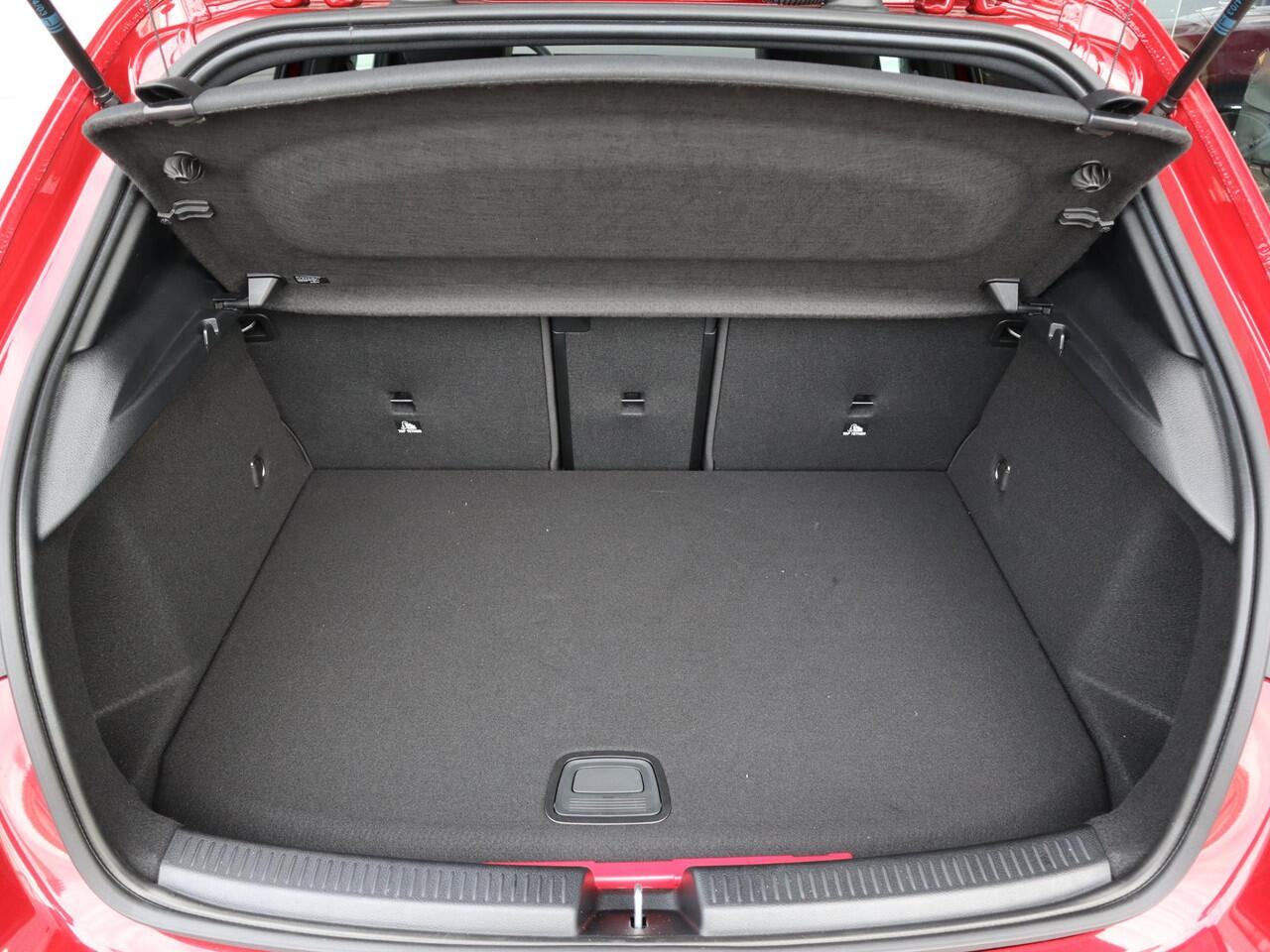 Mercedes-Benz A-KLASSE 250 e Star Edition AMG Line