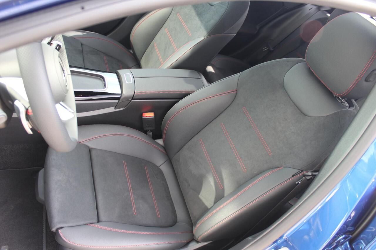 Mercedes-Benz A-KLASSE Limousine 180 Star Edition Panorama dak