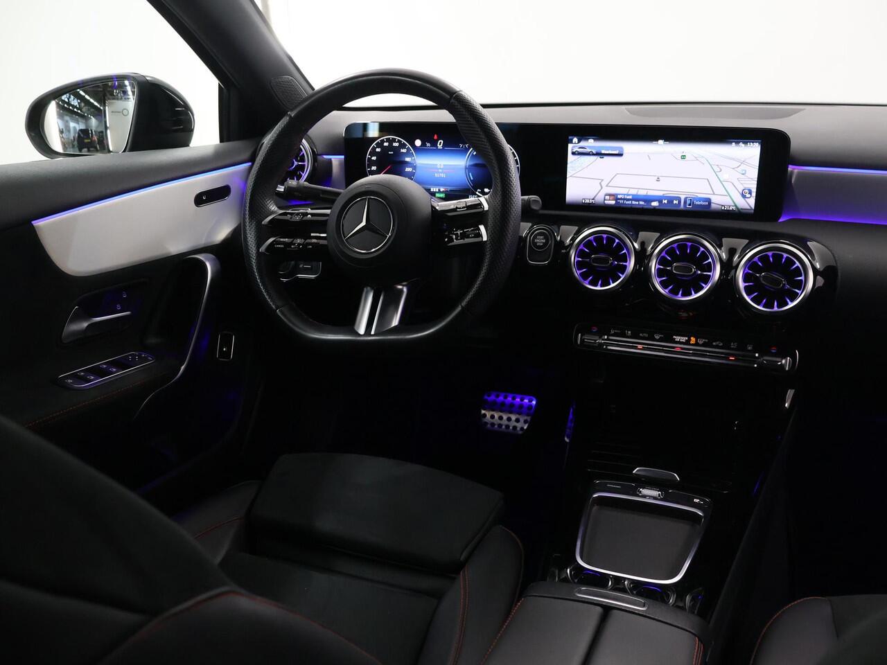 Mercedes-Benz A-KLASSE 250 e AMG Line | Night pakket | Stoelverwarming | Keyless GO |