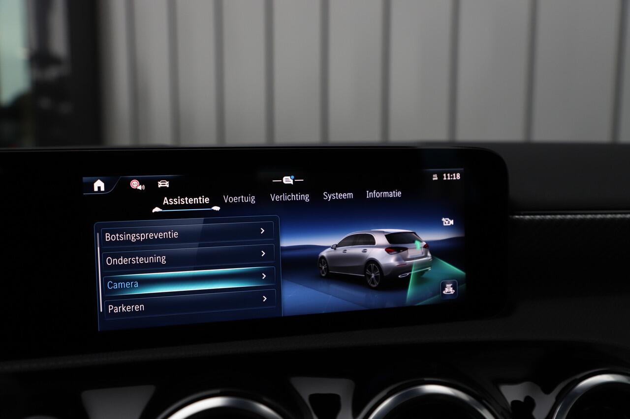 Mercedes-Benz A-KLASSE 250e Business Solution | 218PK | Pano | Multibeam | Widescreen | Stoel/Stuurwielverw. | Distronic+ | Standkachel | 2024.