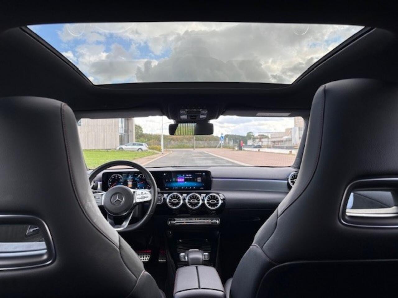 Mercedes-Benz A-KLASSE 200 AMG line