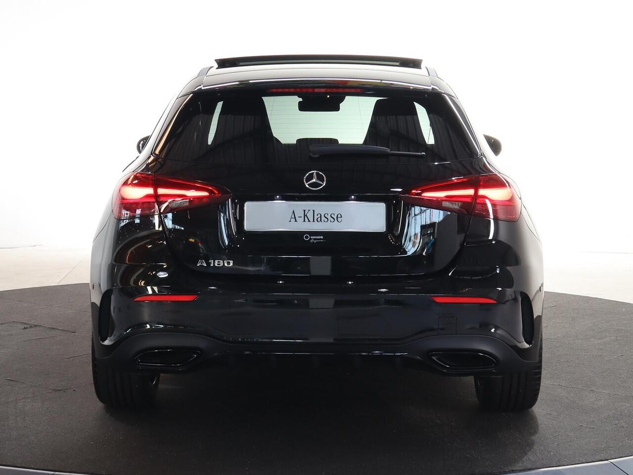 Mercedes-Benz A-KLASSE 180 Business Solution AMG | AMG Line Plus | Nightpakket | Panoramaschuifdak | Head-up display | Stoelverwarming voor| 360° camera | Dodehoekassistent |