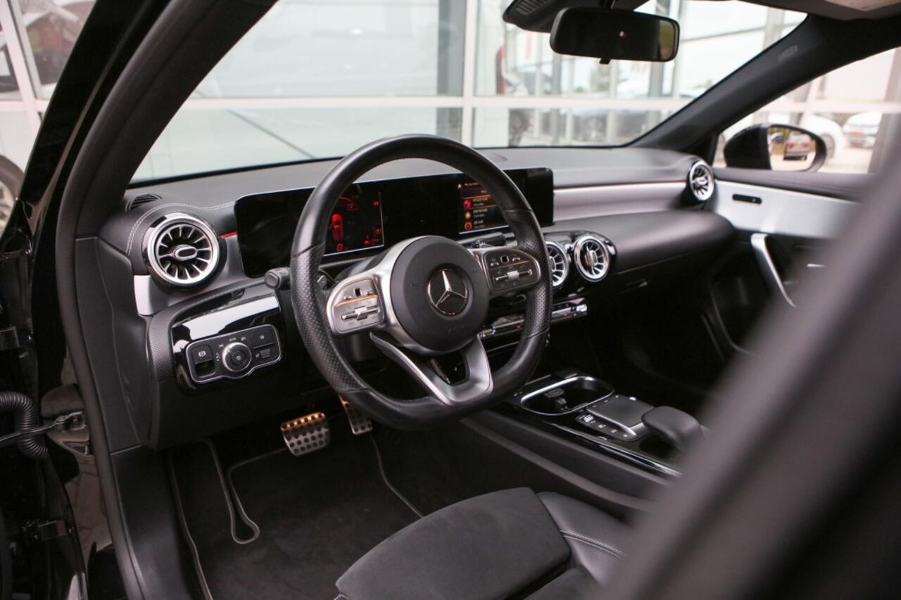 Mercedes-Benz A-KLASSE 250 e Bns Sol. AMG
