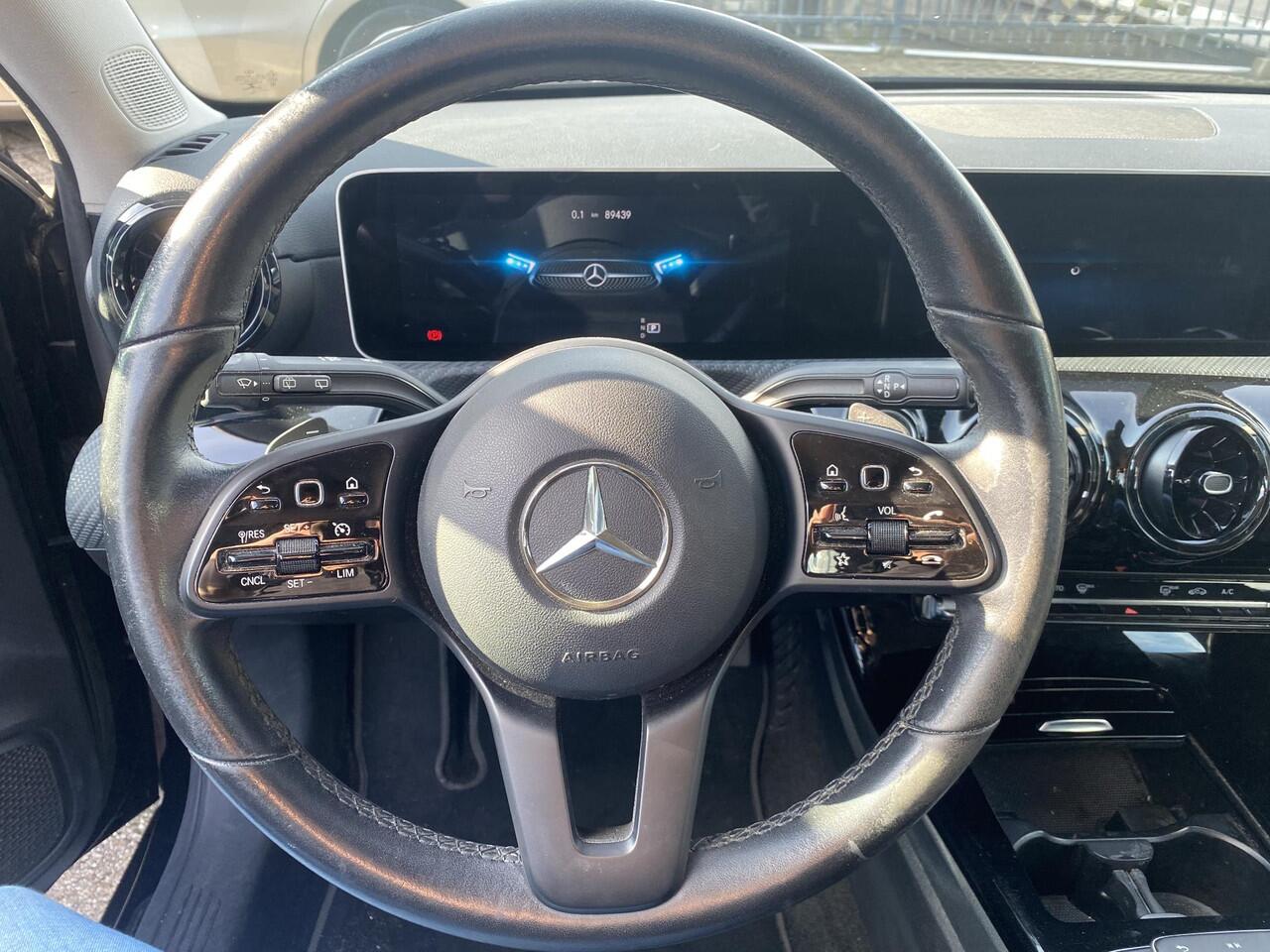 Mercedes-Benz A-KLASSE 180 Business Solution