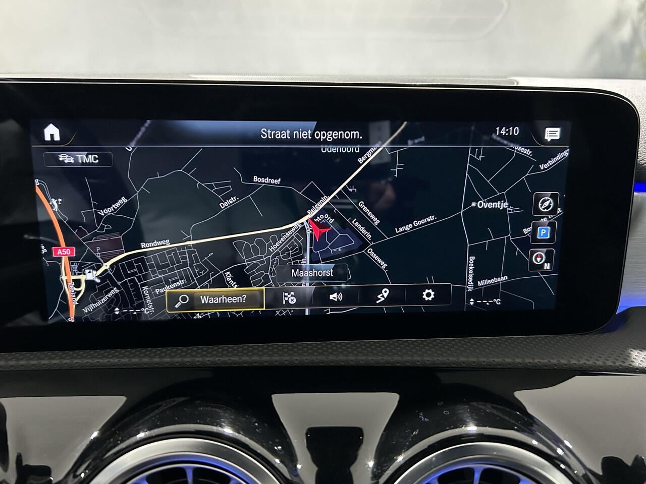 Mercedes-Benz A-KLASSE 250e AMG// Panoramadak // Memory // MultiBeam LED // Keyless // Magno Grijs // Augmented