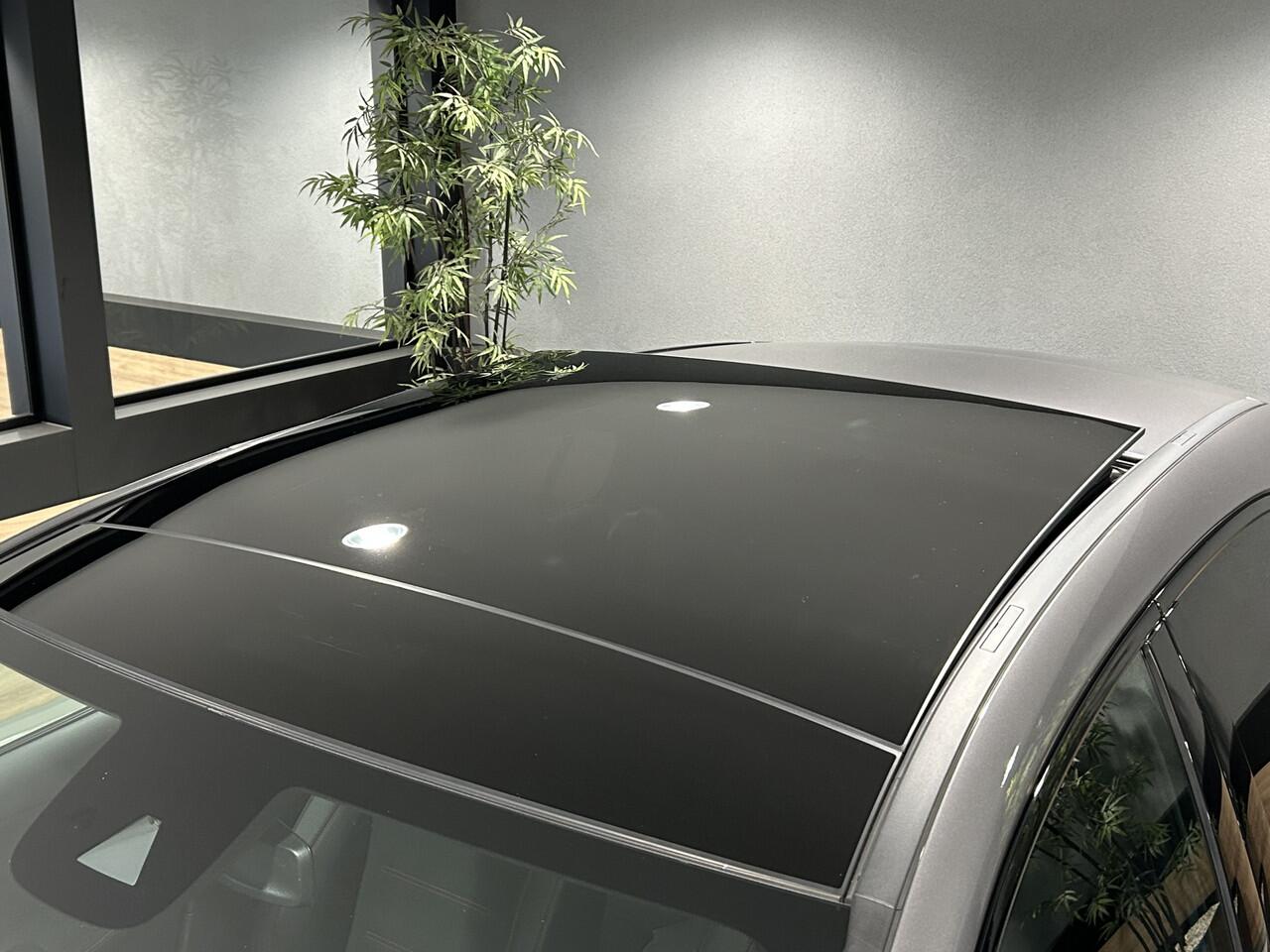 Mercedes-Benz A-KLASSE 250e AMG // Panoramadak // Memory // MultiBeam LED // 19" AMG // Sfeerverlichting // Nightpakket