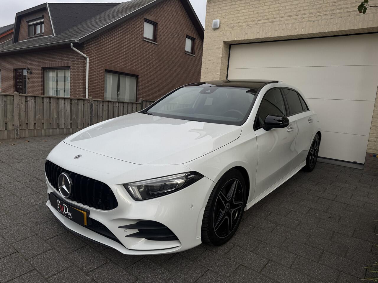 Mercedes-Benz A-KLASSE 180 AMG Aut Panoramadak Nightpakket Widescreen SfeerVerlichting Keyless SportLeder Led Camera Pdc