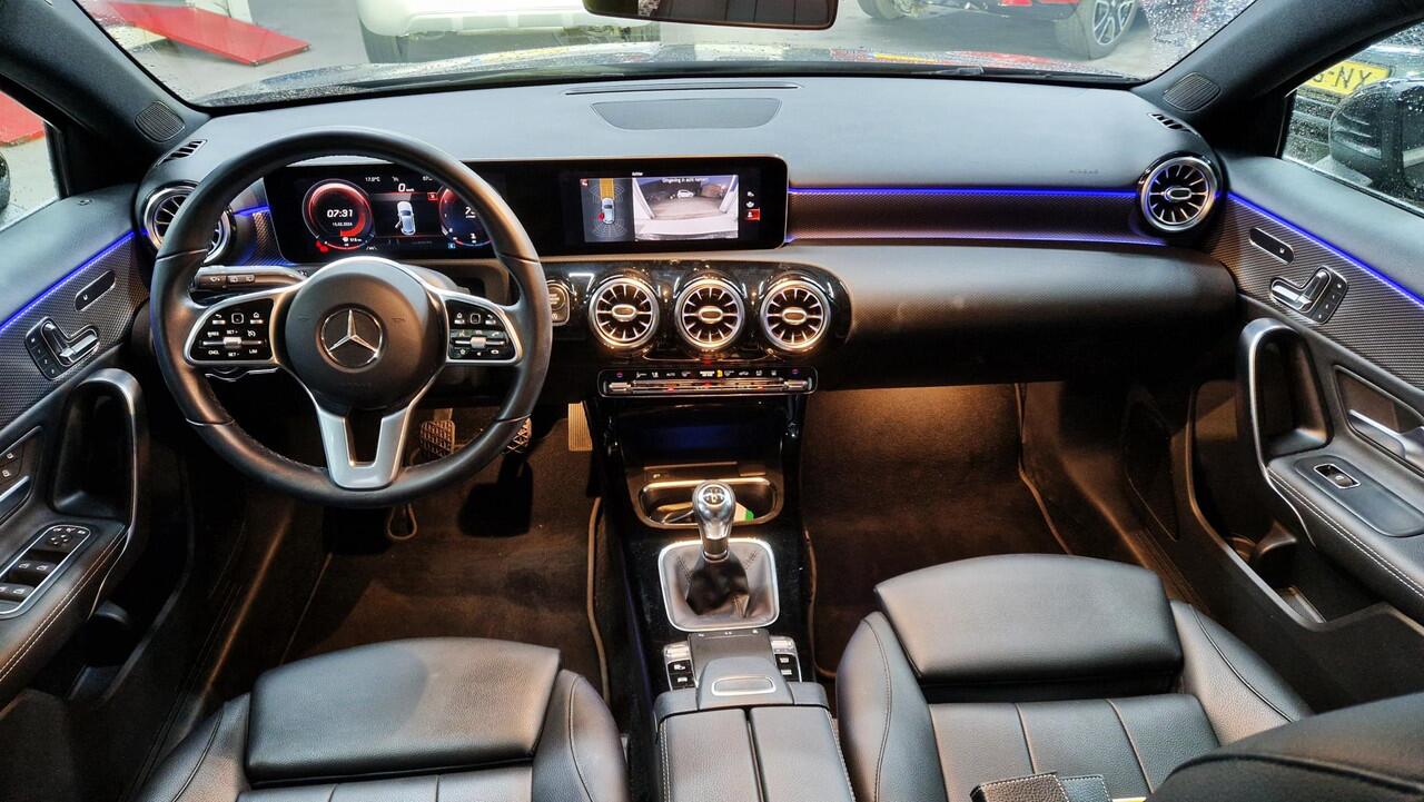 Mercedes-Benz A-KLASSE 200 Premium Plus AMG-Line