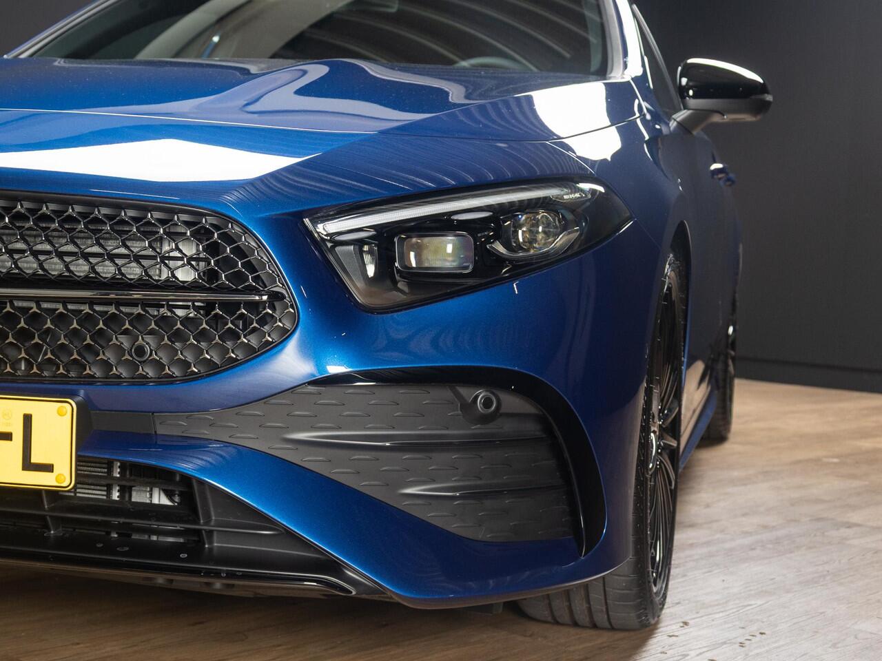 Mercedes-Benz A-KLASSE Hatchback 180 Star Edition LIMITED