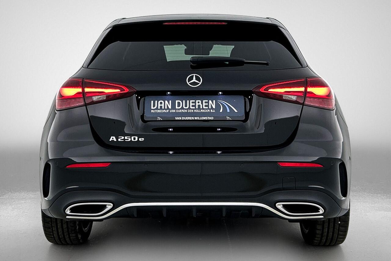Mercedes-Benz A-KLASSE 250 e AMG Line Memory, 19 inch, 360* Camera,