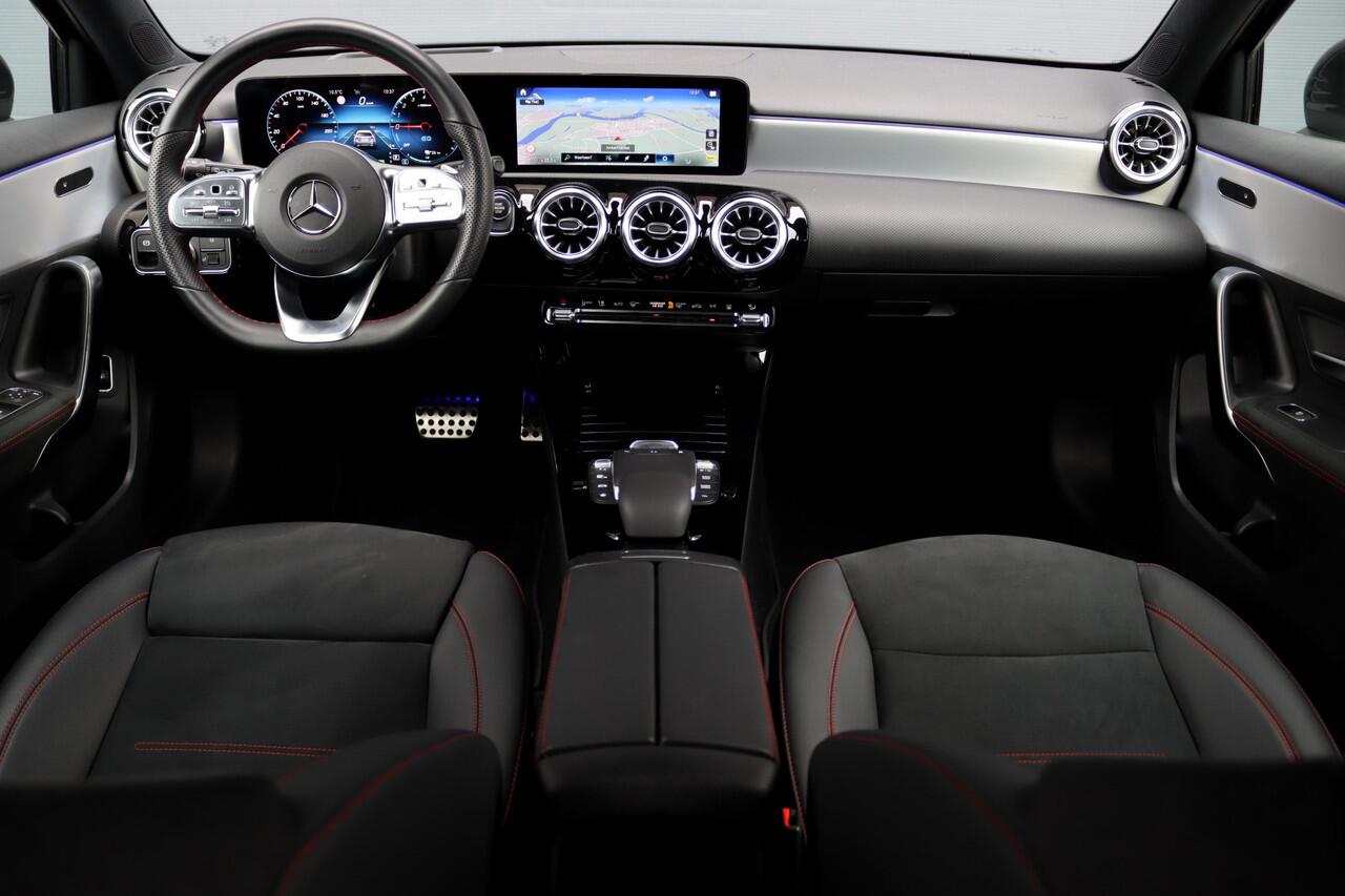 Mercedes-Benz A-KLASSE 250 e AMG Line Aut8 | Head-up Display | Trekhaak | Keyless Go | Apple Carplay/Android Auto | Advanced Sound System | Camera |