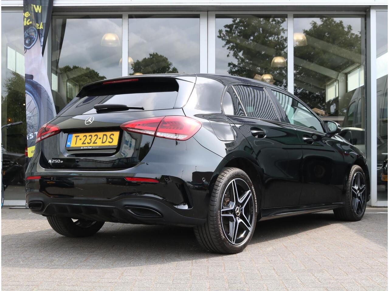 Mercedes-Benz A-KLASSE 250 e AMG line | Night pakket