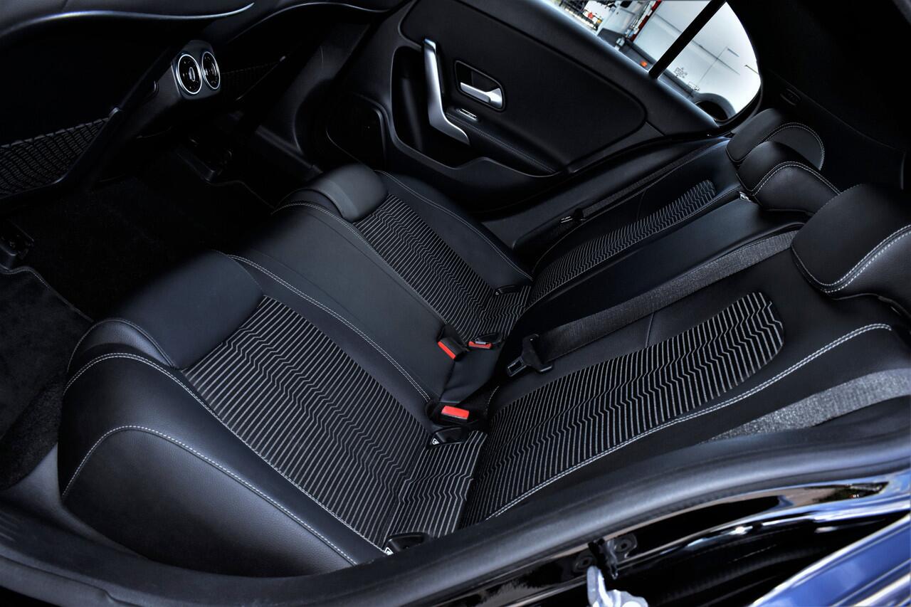 Mercedes-Benz A-KLASSE 220 4MATIC 191pk Automaat Premium CarPlay/Virtual/Camera/Navi/Led/H.Leer/Pdc/Trekhaak