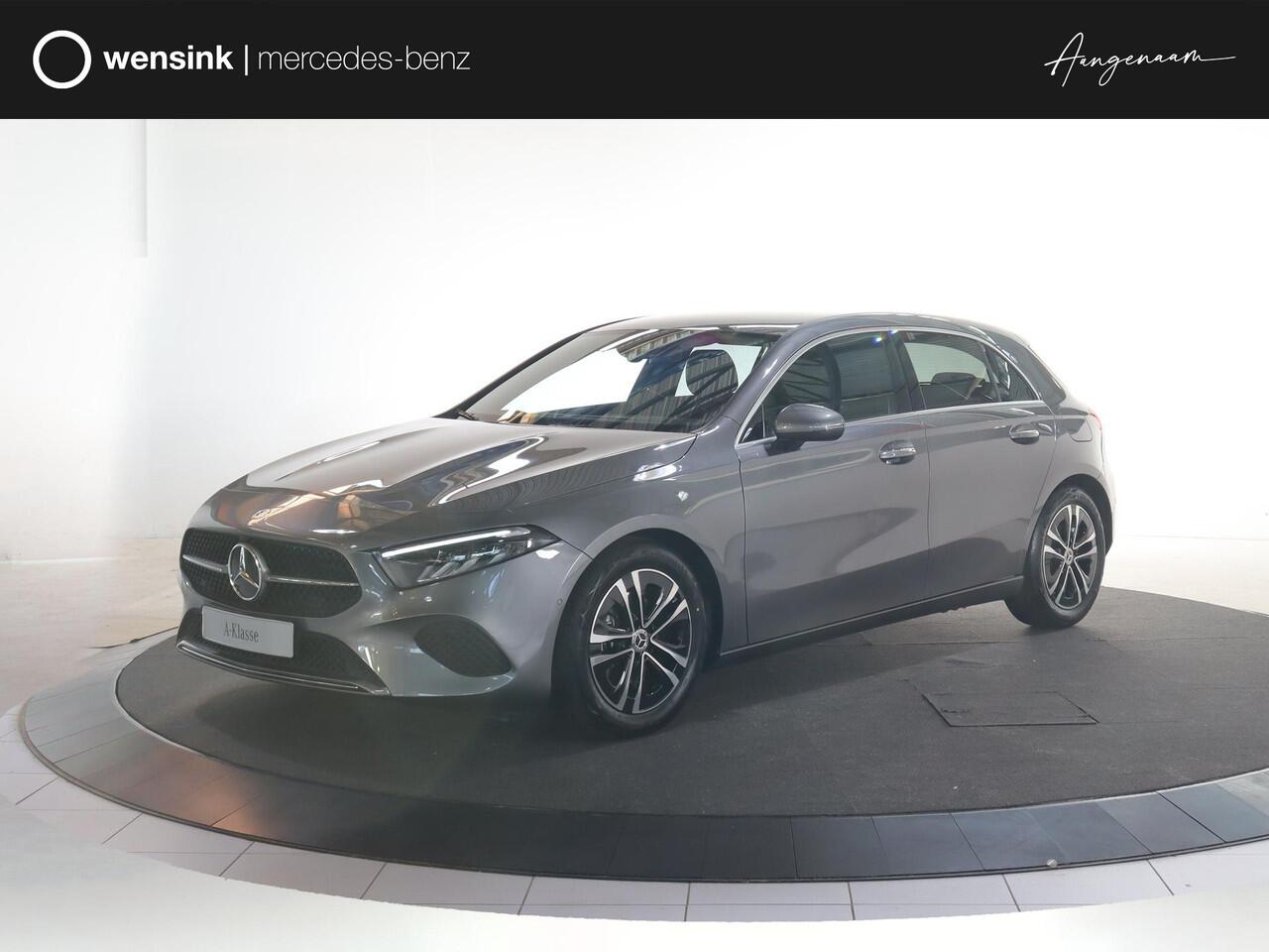 Mercedes-Benz A-KLASSE 180 Luxury Line | Achteruitrijcamera | LED-koplampen | Dodehoekassistent