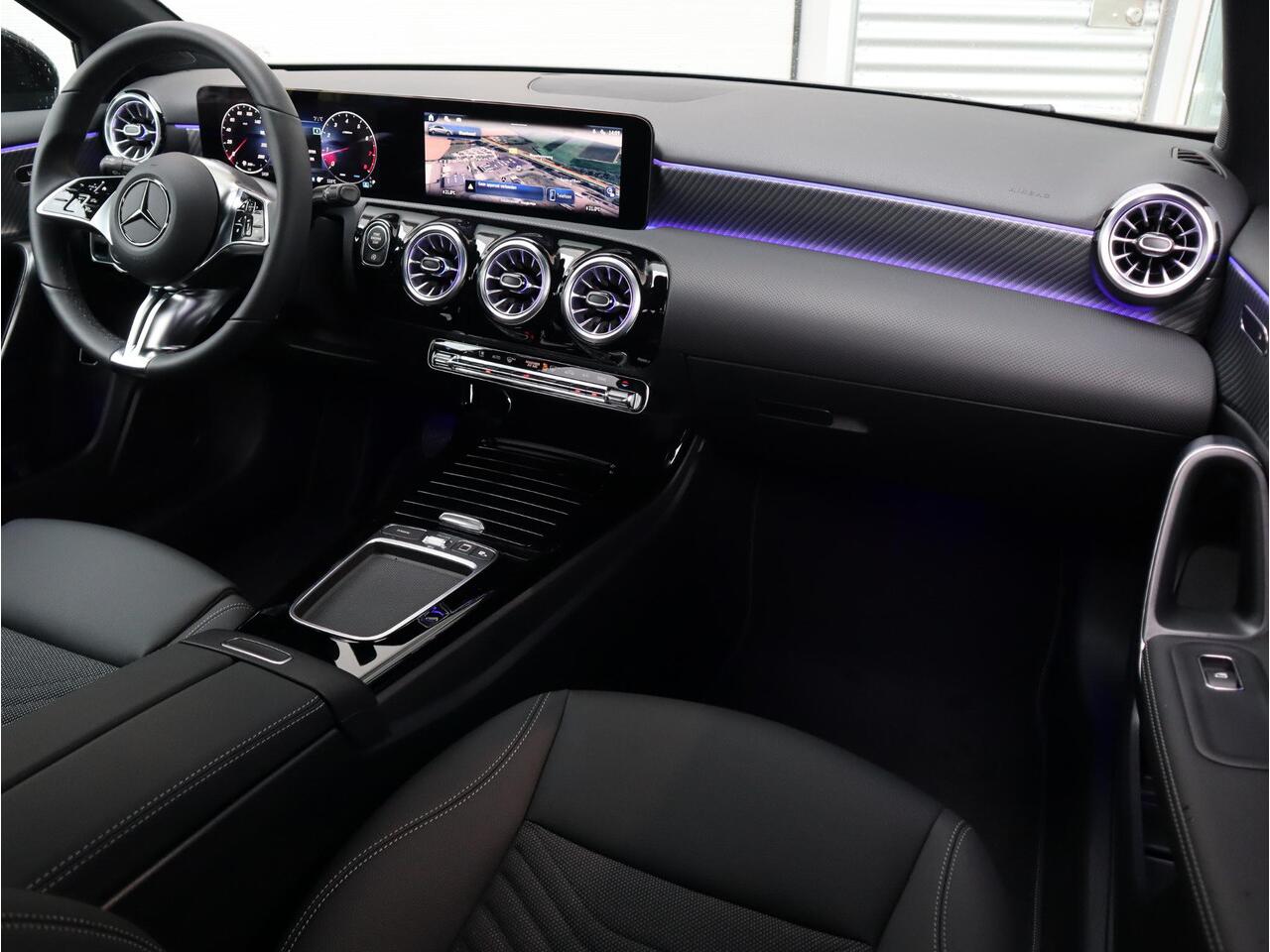 Mercedes-Benz A-KLASSE 180 Star Edition AMG Line