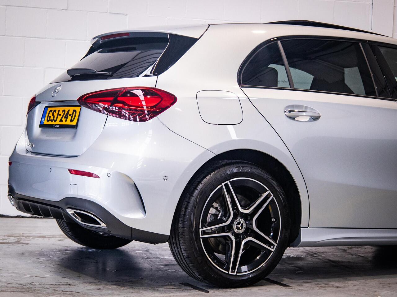 Mercedes-Benz A-KLASSE Hatchback 250 e Star Edition AMG Line Panorama dak