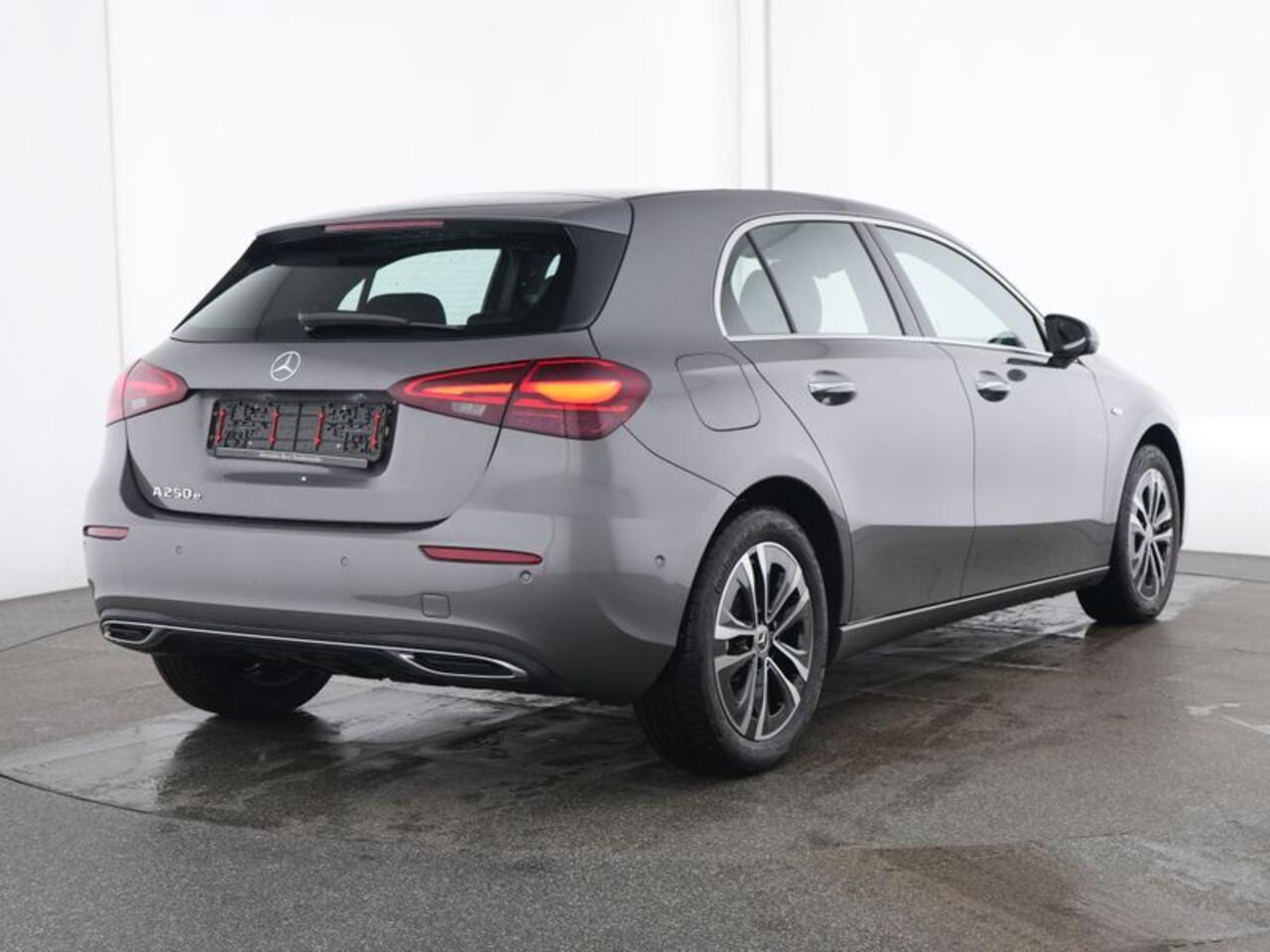 mercedes-benz-a-klasse-250-e-progre